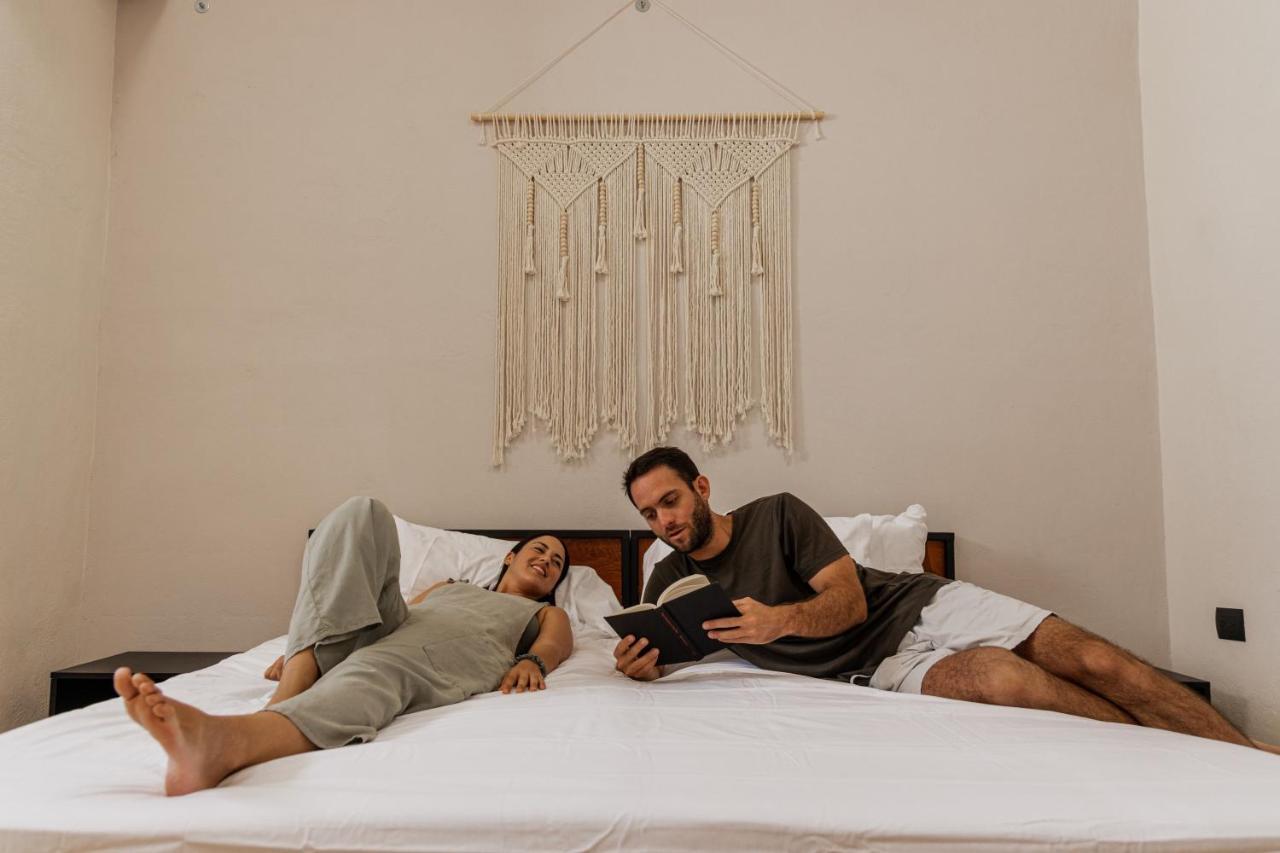 Caleta Hostel Rooftop & Pool Канкун Екстериор снимка