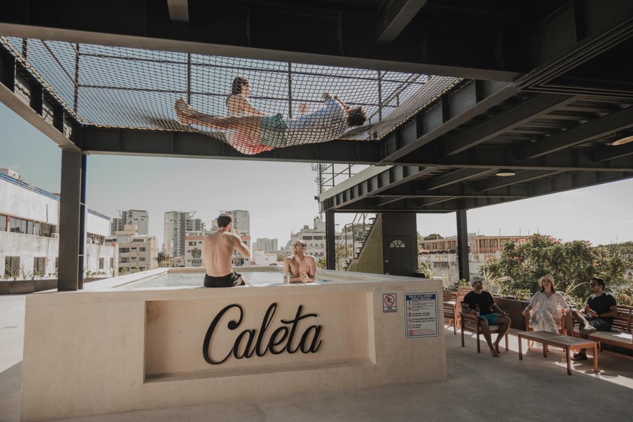 Caleta Hostel Rooftop & Pool Канкун Екстериор снимка