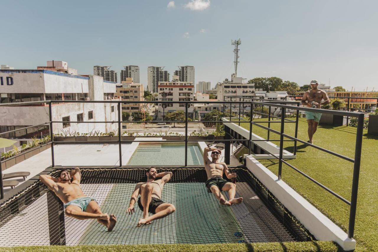 Caleta Hostel Rooftop & Pool Канкун Екстериор снимка