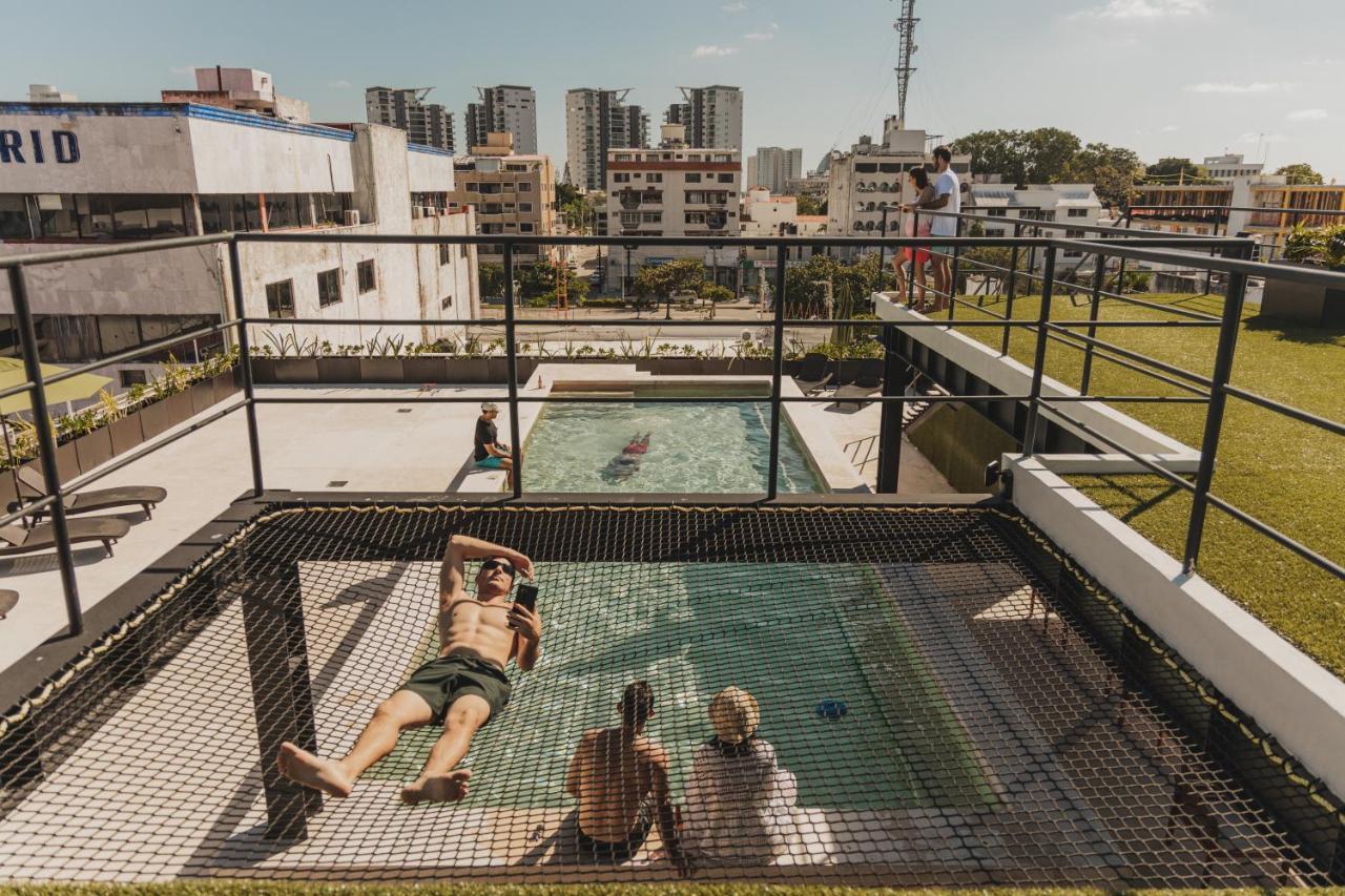 Caleta Hostel Rooftop & Pool Канкун Екстериор снимка