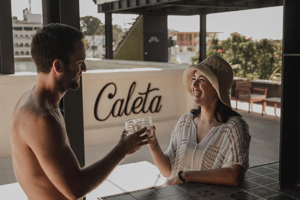 Caleta Hostel Rooftop & Pool Канкун Екстериор снимка