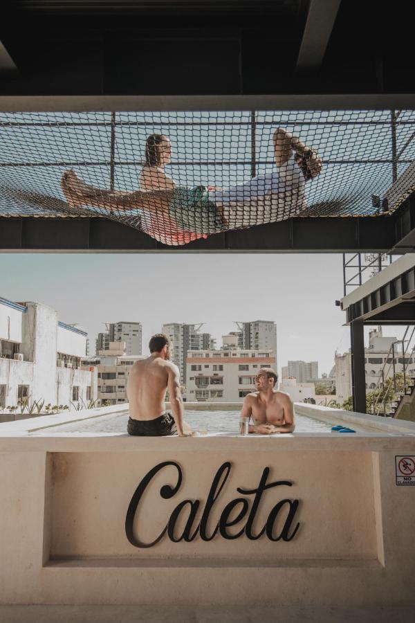 Caleta Hostel Rooftop & Pool Канкун Екстериор снимка