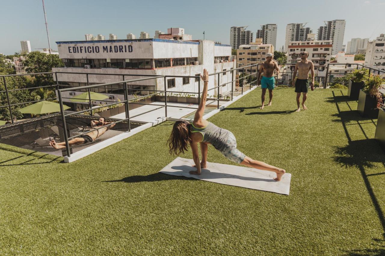 Caleta Hostel Rooftop & Pool Канкун Екстериор снимка