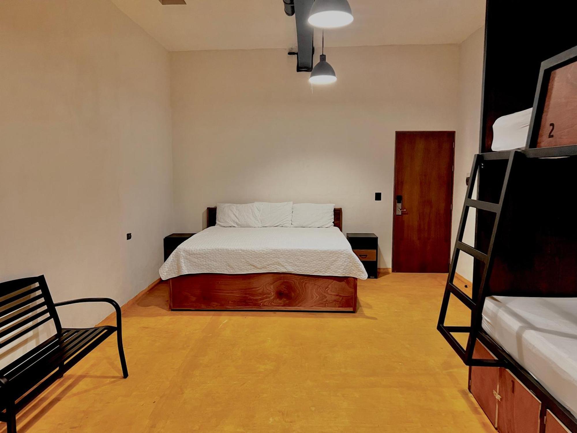 Caleta Hostel Rooftop & Pool Канкун Екстериор снимка